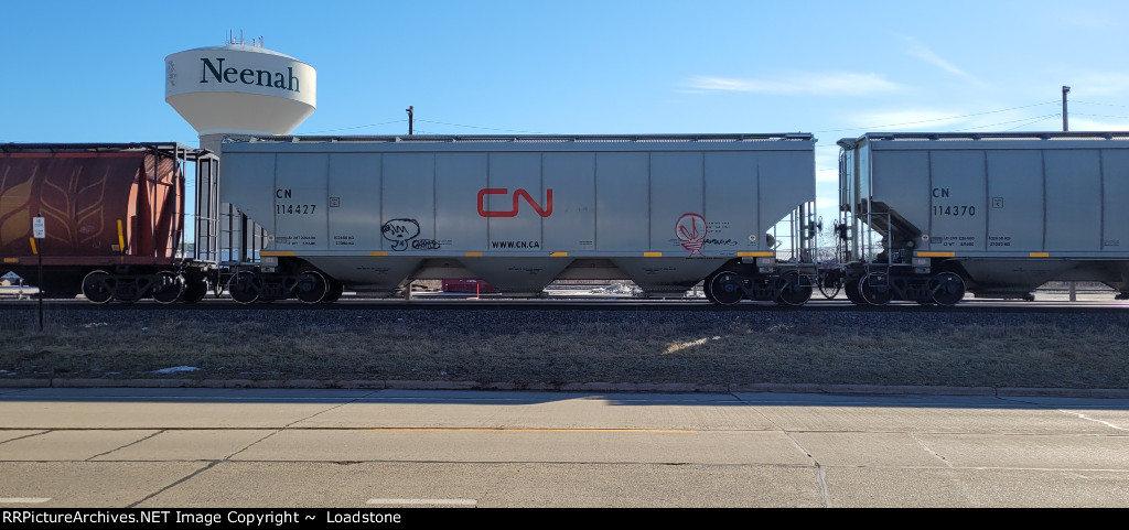 CN 114427